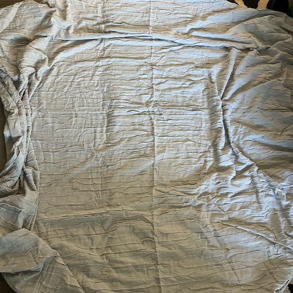 PotteryBarn || Queen Duvet Cover & 2 Standard Pillow Cases - Picture 6 of 6